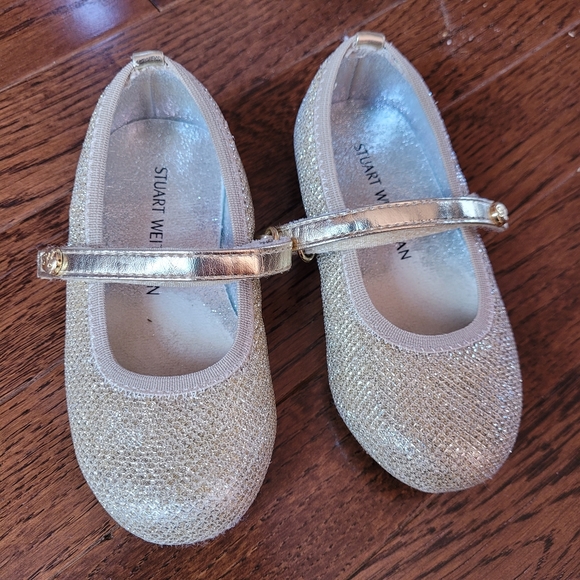 Stuart Weitzman Gold Metallic Flats baby girl size 7 - Picture 2 of 6